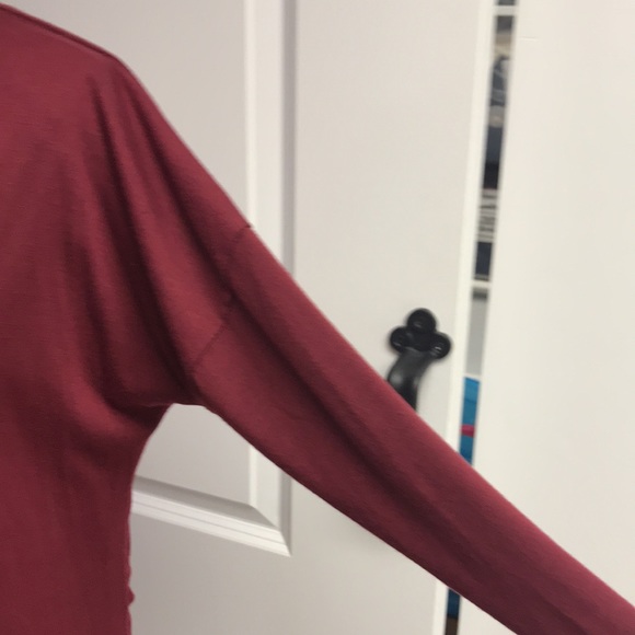 Magnificent light weight top - Picture 3 of 7